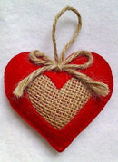 Coração de pelucia com Carinho 10x7x2cm